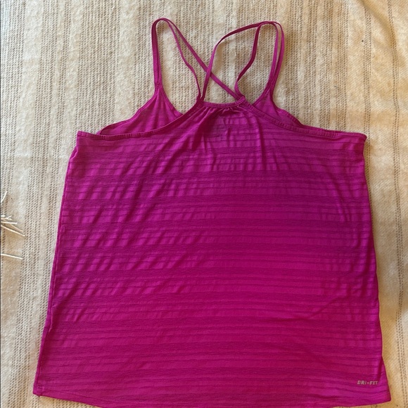 Nike Dri Fit Women Tank Top Purple Size Medium Polyester Crew Neck Swoosh Gym - Picture 4 of 5